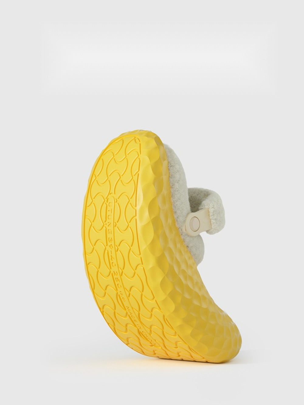 미끄럼 방지 여성 쿠션좋은 발편한 털슬리퍼 키높이 구멍 신발   BY2102614