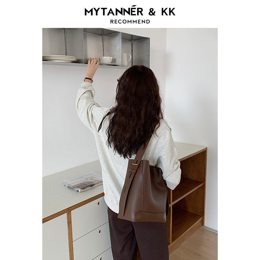 화이트 캐주얼핸드백 여성 Q1111643 데일리룩 크로스백 숄더백