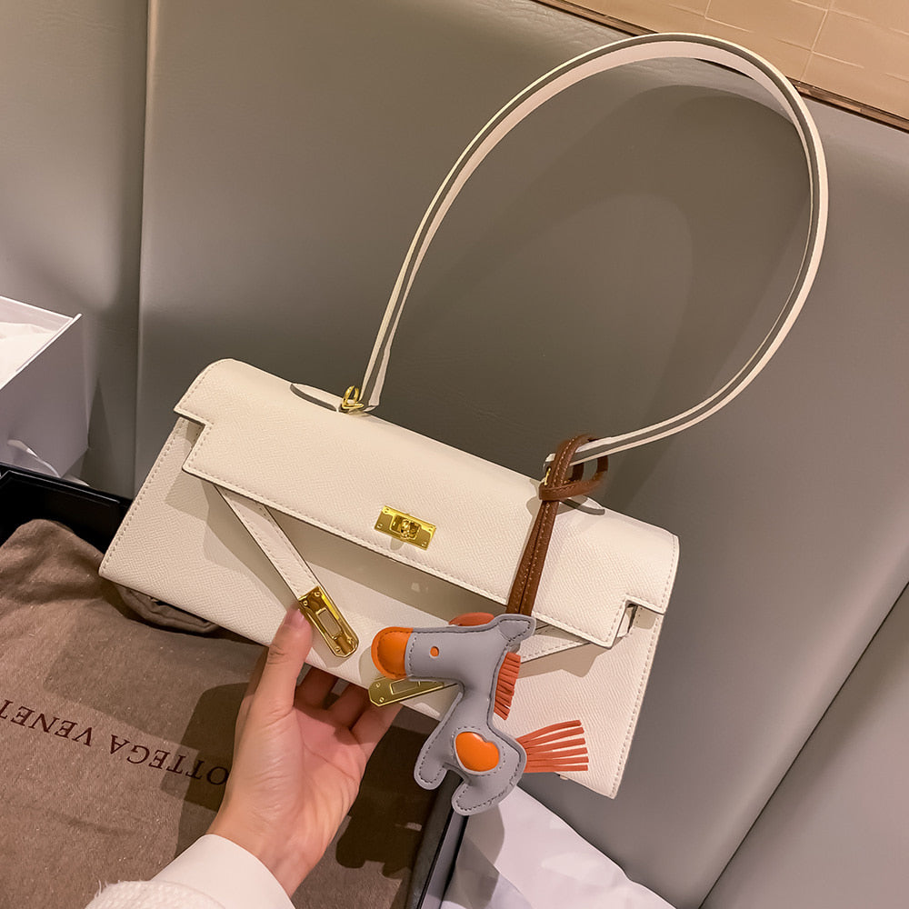 핸드백 연말 모임룩 Q1111646 화이트 블랙 여성 숄더백