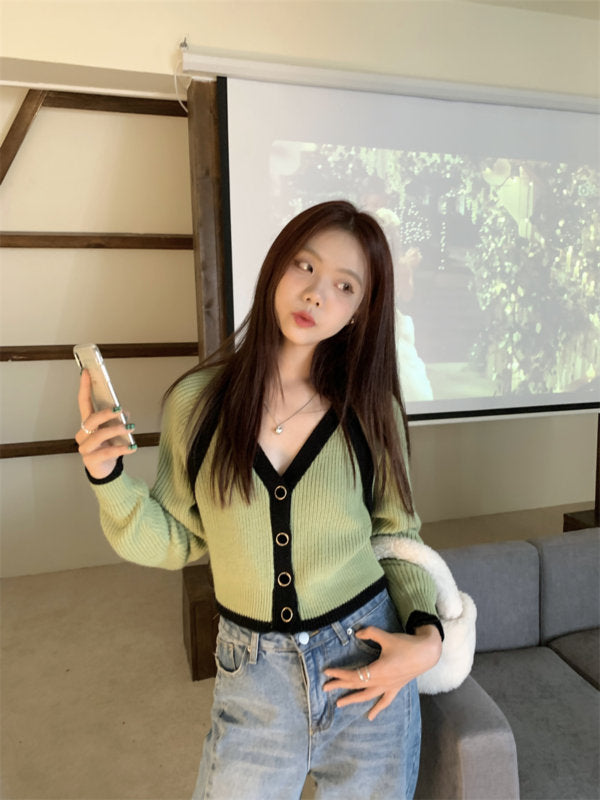 D2022713 가디건 그린 버튼  숏 브이넥 니트
