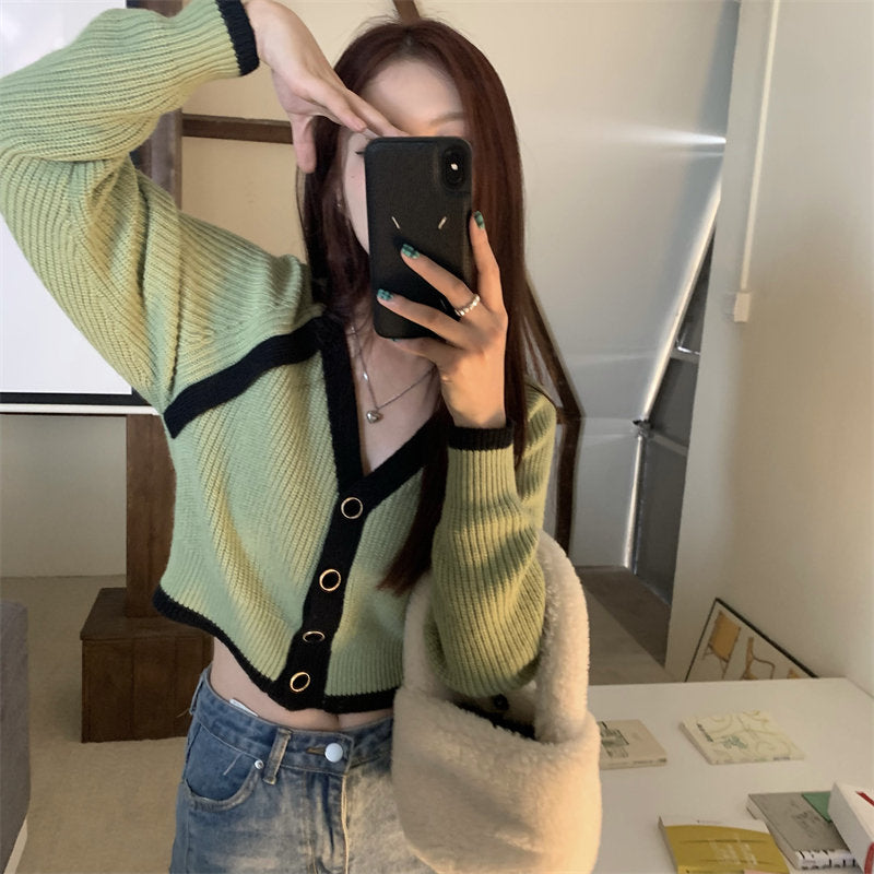 D2022713 가디건 그린 버튼  숏 브이넥 니트
