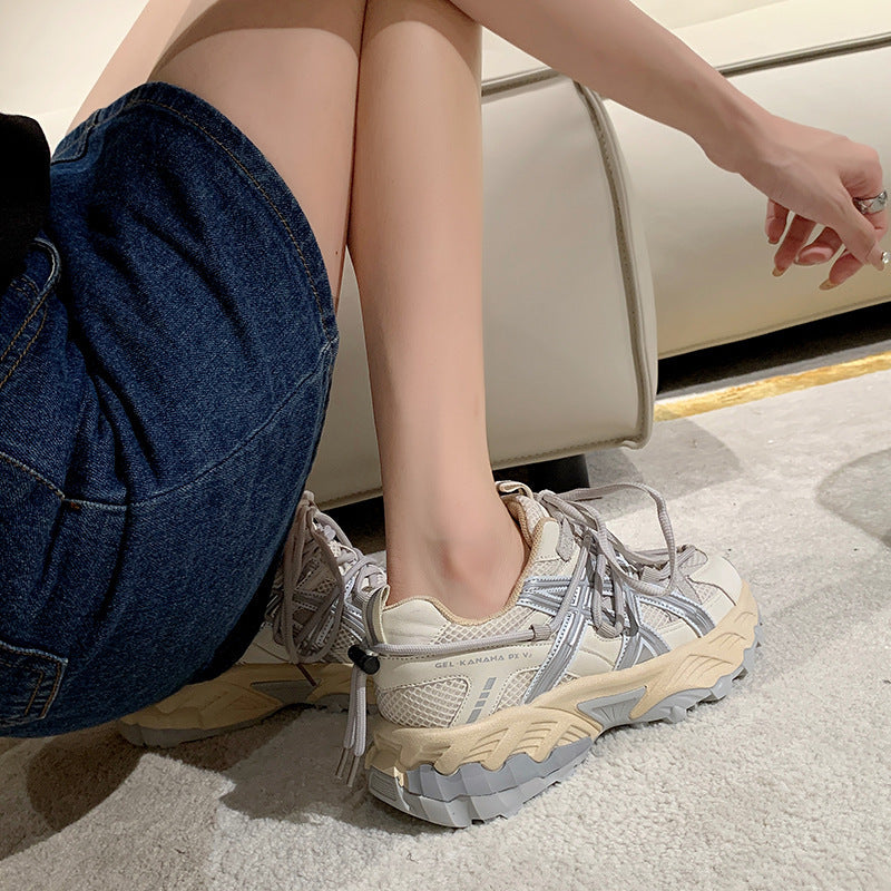 스판 메쉬 통기성 흰색단화 여성키높이스니커즈 경량  직템 Q3082522