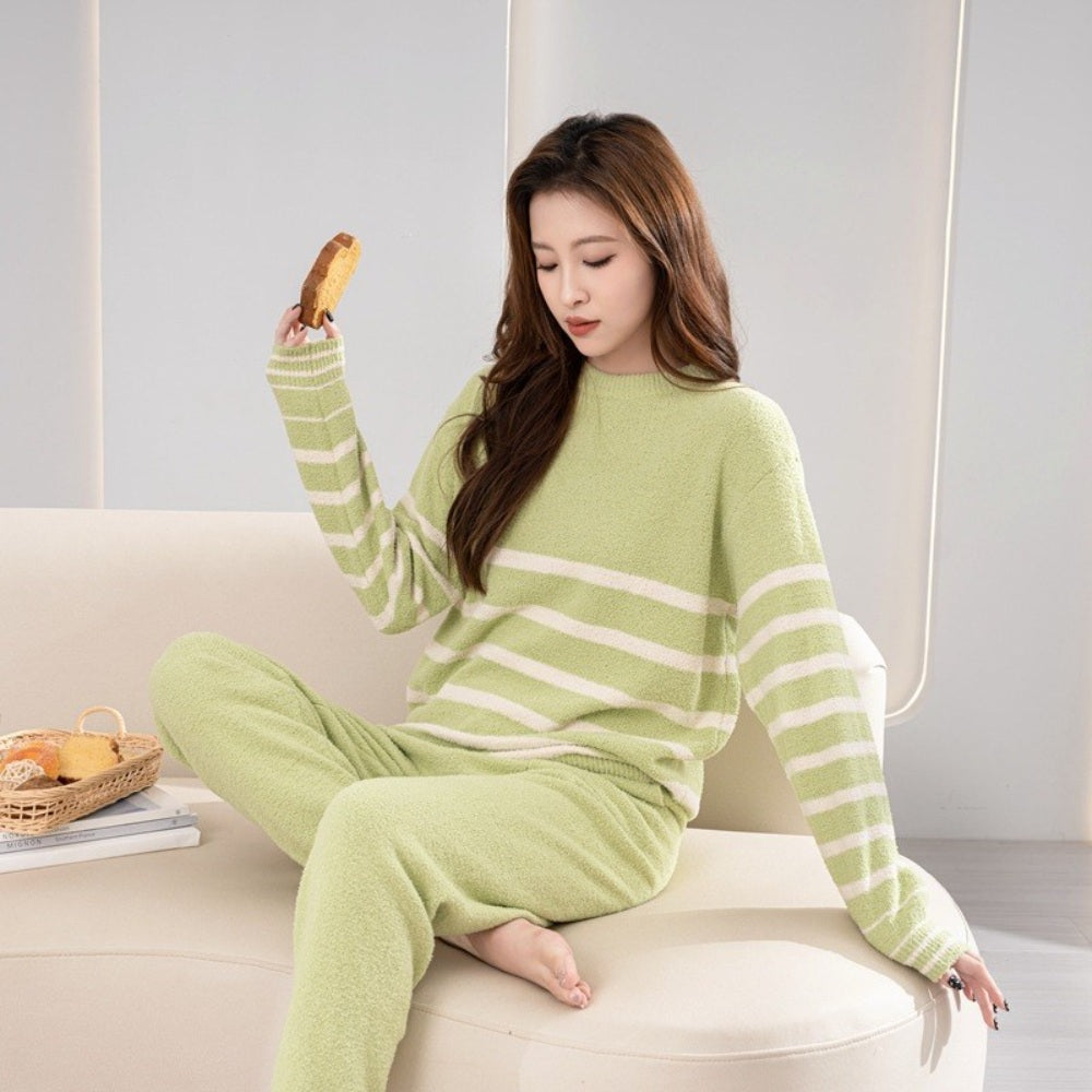 JIKTEM 극세사 수면 상하세트 홈웨어 잠옷 겨울파자마 WD3111406